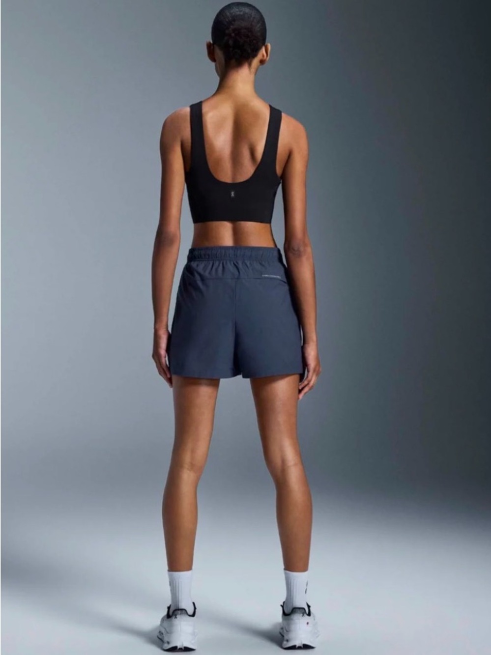 NWT On Women's Core 2-in-1 Crop Sz Small - Picture 2 of 8